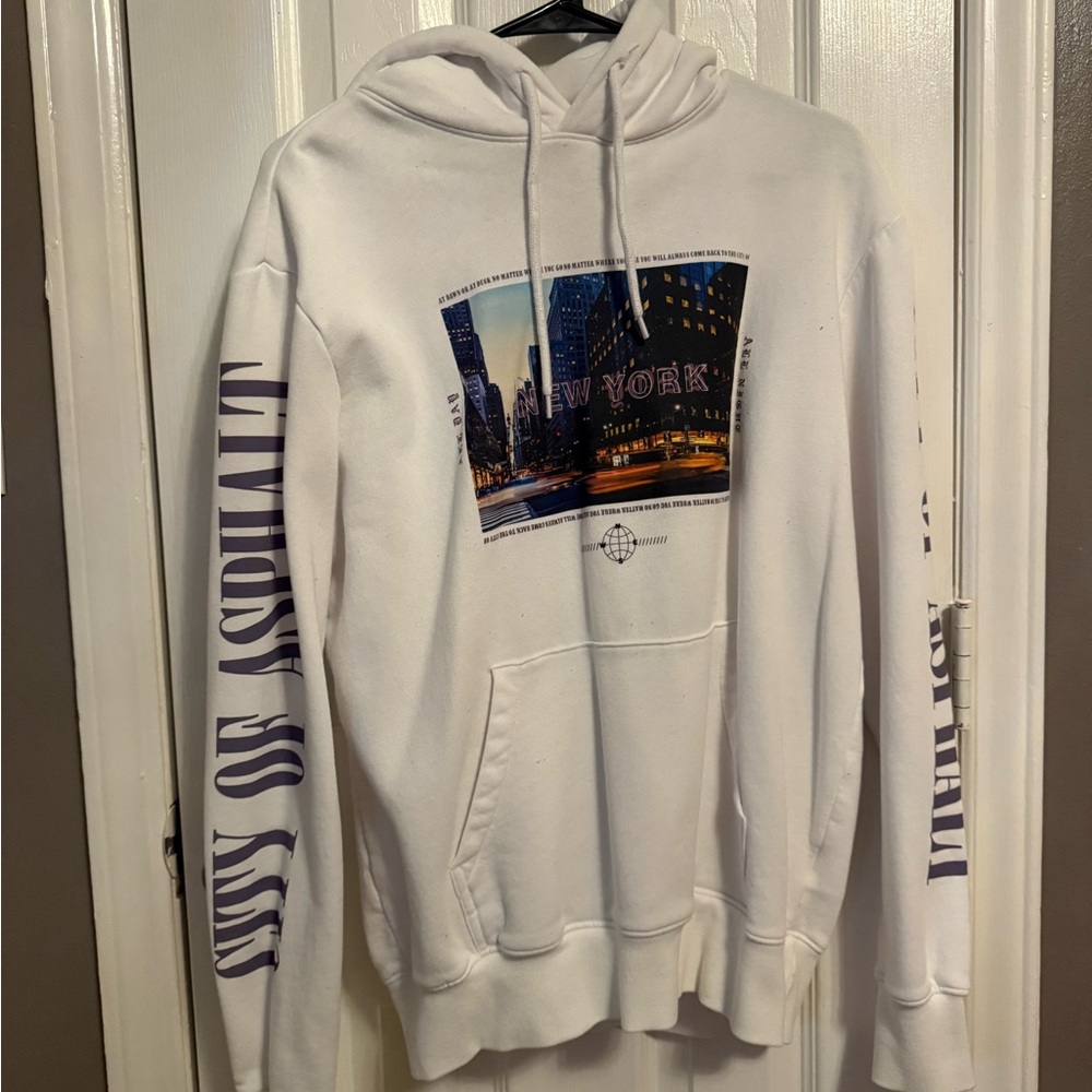 H&M New York White Hoodie – Medium
